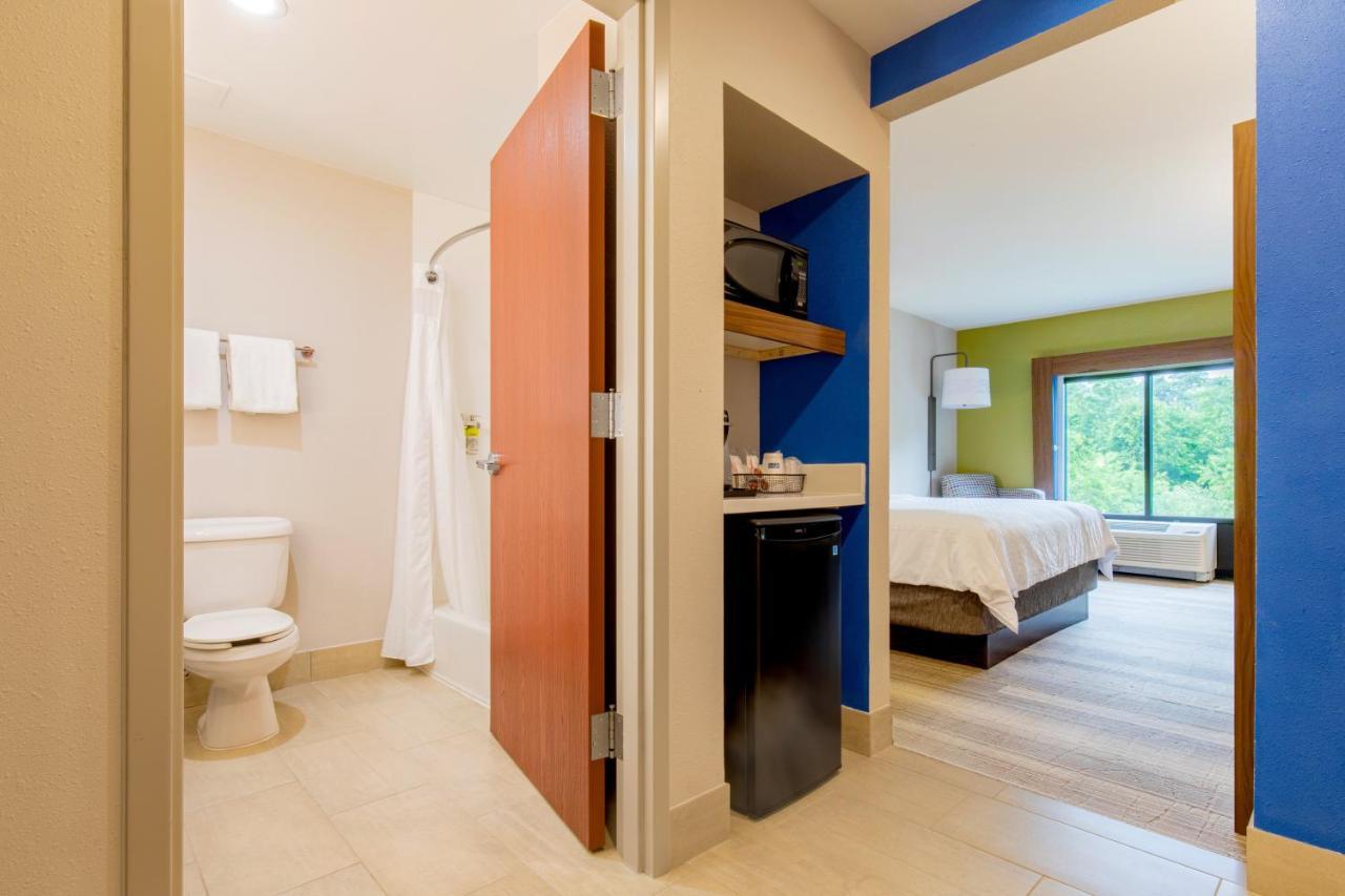 Holiday Inn Express Johnson City By Ihg Exterior foto